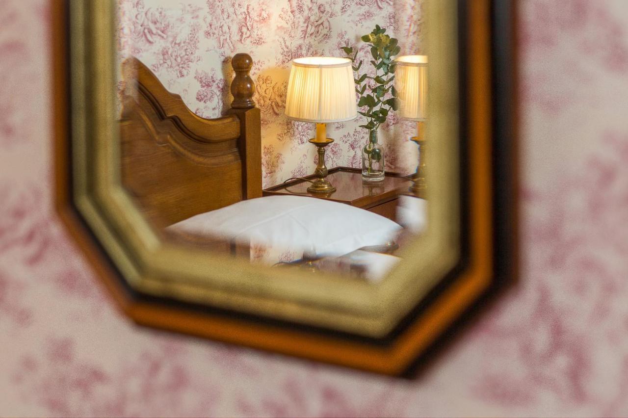 Hotel Des Grandes Ecoles Paris Exterior photo